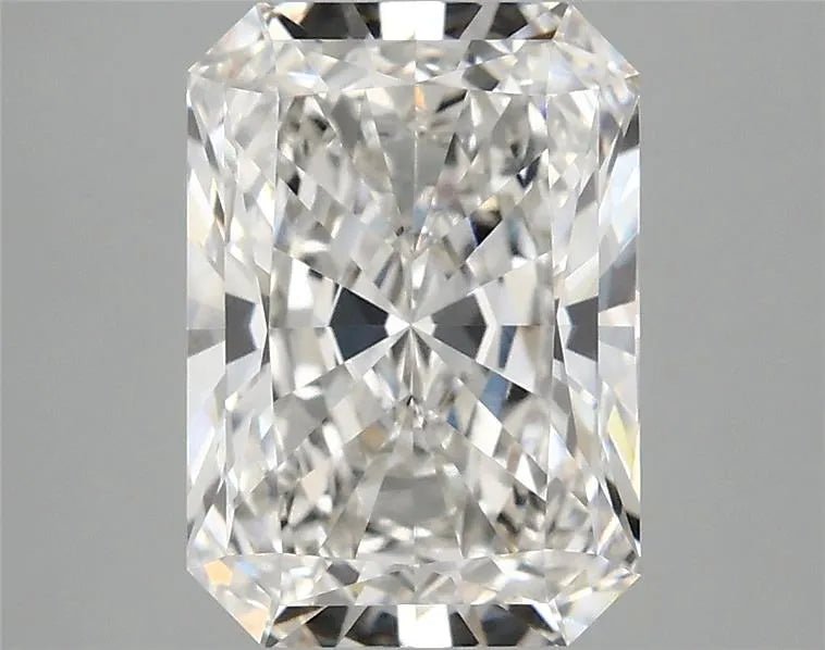 3.09ct Radiant Lab Grown Diamond (Colour F, Clarity VVS2, IGI Certified)