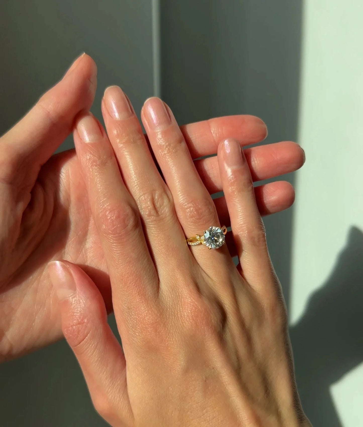Ivy Vine Ring - Round - AYKA JEWELS