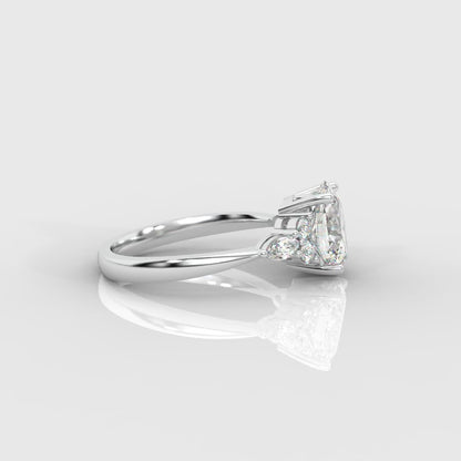 Olivia Cluster Ring - Oval