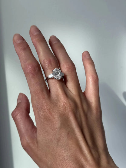 Sorella Brilliant Three-Stone Ring with Petal Prong and Pavé Bridge - Oval - AYKA JEWELS